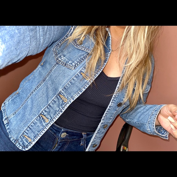 Jean jacket - Picture 1 of 6